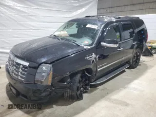 2007 Cadillac Escalade z VIN 1GYFK63867R418507, wystawiony jako Copart lot #50168735 z przebiegiem 215 287 mil mil oraz Szkody całkowita. Historia ofert i sprzedaży dostępna na DreamBid. Obrazek 1.