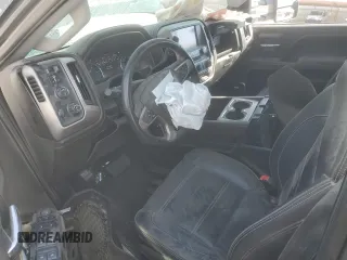 2019 GMC Sierra 3500HD Denali z VIN 1GT42WEY6KF163720, wystawiony jako Copart lot #56526725 z przebiegiem Nie podano mil oraz Szkody całkowita. Historia ofert i sprzedaży dostępna na DreamBid. Obrazek 8.