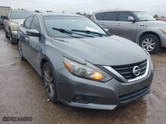 2018 Nissan Altima 2.5 SL with VIN 1N4AL3AP7JC184397, listed as a IAAI auction lot 41333050 with 110,206 mi miles. Bid and sale history available at carsss.com. Image 1.