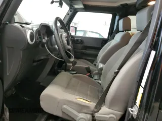 2008 Jeep Wrangler Unlimited Sahara with VIN 1J4GA59108L637009, listed as a Copart auction lot 63333705 with 181,778 mi miles and Clean title. Bid and sale history available at DreamBid. Image 7.