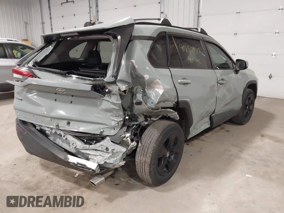 2020 Toyota RAV4 XLE with VIN 2T3P1RFV8LC099090, listed as a IAAI auction lot 41830989 with 99,024 mi miles. Bid and sale history available at carsss.com. Image 4.