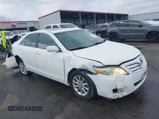 2011 Toyota Camry LE z VIN 4T1BF3EK0BU658055, wystawiony jako IAAI lot #41958281 z przebiegiem 188 384 mil mil oraz . Historia ofert i sprzedaży dostępna na DreamBid. Obrazek 1.