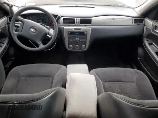 2011 Chevrolet Impala Police Police z VIN 2G1WD5EM5B1290811, wystawiony jako Copart lot #54541485 z przebiegiem 281 512 mil mil oraz Szkody całkowita. Historia ofert i sprzedaży dostępna na DreamBid. Obrazek 8.