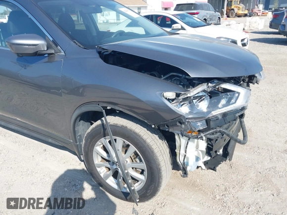 2018 Nissan Rogue SV with VIN KNMAT2MV0JP615928, listed as a IAAI auction lot 42103676 with 38,999 mi miles. Bid and sale history available at carsss.com. Image 17.