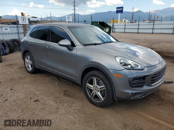 2016 Porsche Cayenne z VIN WP1AA2A21GKA10062, wystawiony jako Copart lot #64639685 z przebiegiem 52 962 mil mil oraz Szkoda całkowita • Salvage title. Historia ofert i sprzedaży dostępna na DreamBid. Obrazek 4.