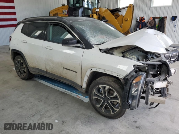 2022 Jeep Compass Limited with VIN 3C4NJDCB2NT114678, listed as a Copart auction lot 57389905 with 70,122 mi miles and Salvage title. Bid and sale history available at DreamBid. Image 4.