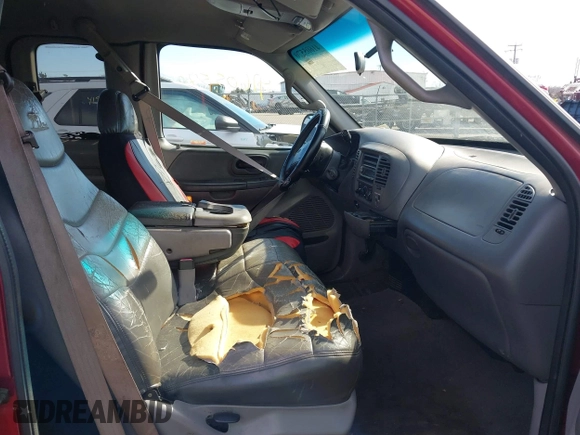 2000 Ford F-150 XL with VIN 2FTRX17W2YCA79002, listed as a IAAI auction lot 41605570 with 322,154 mi miles. Bid and sale history available at carsss.com. Image 5.
