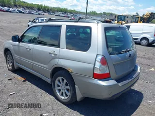 2007 Subaru Forester X with VIN JF1SG65617H725645, listed as a IAAI auction lot 42660092 with 123,228 mi miles and . Bid and sale history available at DreamBid. Image 3.