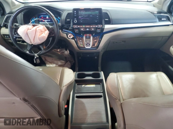 2018 Honda Odyssey Elite with VIN 5FNRL6H90JB103748, listed as a Copart auction lot 61512595 with 117,126 mi miles and Salvage title. Bid and sale history available at DreamBid. Image 8.