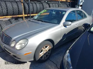 2005 Mercedes-Benz E-Class 3.2L CDI with VIN WDBUF26J05A816752, listed as a IAAI auction lot 41913774 with 153,120 mi miles. Bid and sale history available at carsss.com. Image 6.
