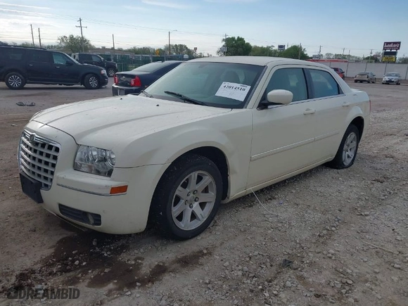 2007 Chrysler 300 Touring with VIN 2C3LA53G07H658041, listed as a IAAI auction lot 42014510 with 169,478 mi miles. Bid and sale history available at carsss.com. Image 2.