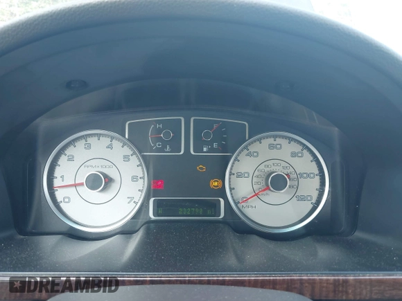 2008 Ford Taurus Limited z VIN 1FAHP25W28G115988, wystawiony jako IAAI lot #42726146 z przebiegiem 232 790 mil mil oraz . Historia ofert i sprzedaży dostępna na DreamBid. Obrazek 7.