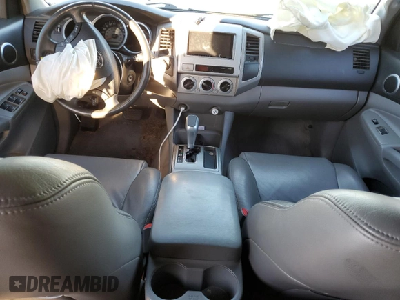 2005 Toyota Tacoma z VIN 5TEMU52N15Z050084, wystawiony jako Copart lot #89392445 z przebiegiem 158 752 mil mil oraz Szkoda całkowita • Salvage title. Historia ofert i sprzedaży dostępna na DreamBid. Obrazek 8.