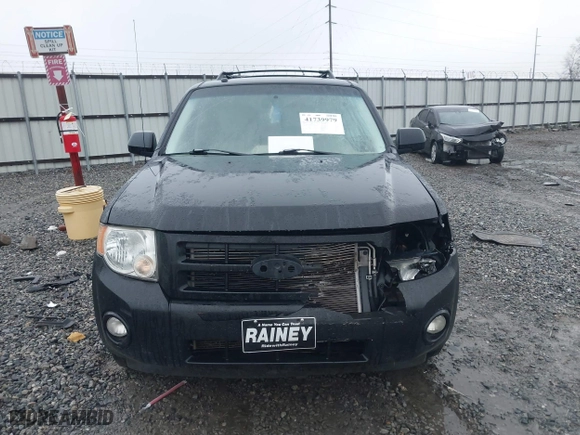 2008 Ford Escape Limited with VIN 1FMCU04118KD57249, listed as a IAAI auction lot 41739979 with 177,598 mi miles. Bid and sale history available at carsss.com. Image 12.