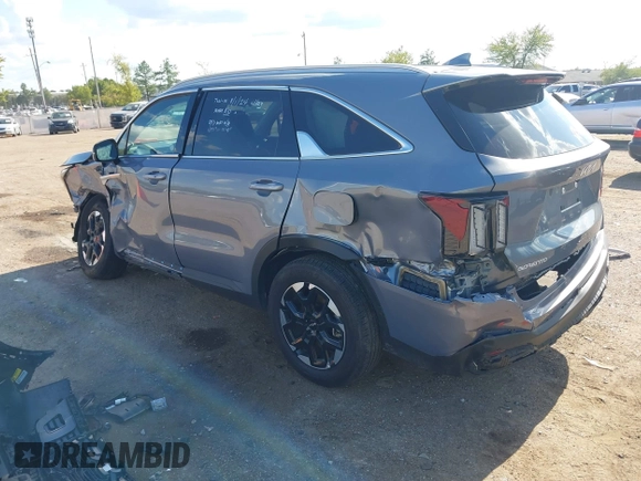 2024 Kia Sorento S z VIN 5XYRL4JC1RG265371, wystawiony jako IAAI lot #40450437 z przebiegiem 14 620 mil mil oraz . Historia ofert i sprzedaży dostępna na DreamBid. Obrazek 3.