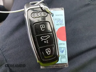 2022 Audi e-tron Premium Plus with VIN WA1LAAGE6NB033284, listed as a IAAI auction lot 41784457 with 30,964 mi miles and . Bid and sale history available at DreamBid. Image 11.