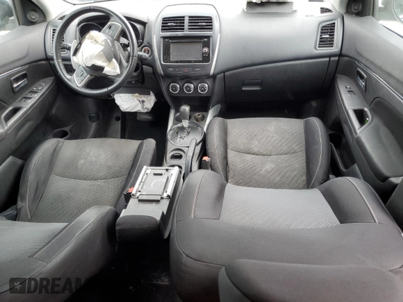 2014 Mitsubishi Outlander SE z VIN 4A4AP4AU2EE020696, wystawiony jako Copart lot #59438435 z przebiegiem Nie podano mil oraz Szkoda całkowita • Salvage title. Historia ofert i sprzedaży dostępna na DreamBid. Obrazek 8.