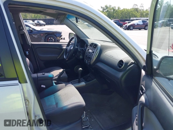 2005 Toyota RAV4 with VIN JTEGD20V350084568, listed as a IAAI auction lot 42127157 with 252,562 mi miles. Bid and sale history available at carsss.com. Image 5.