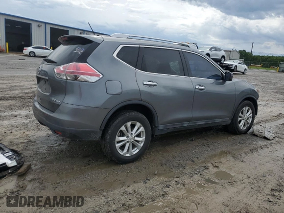 2016 Nissan Rogue SV z VIN 5N1AT2MM8GC740307, wystawiony jako Copart lot #55609835 z przebiegiem 64 882 mil mil oraz Czysty tytuł • Clean title. Historia ofert i sprzedaży dostępna na DreamBid. Obrazek 3.