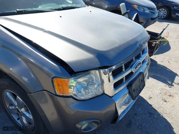 2011 Ford Escape Limited with VIN 1FMCU0EG2BKA67855, listed as a IAAI auction lot 41808002 with 183,476 mi miles. Bid and sale history available at carsss.com. Image 6.