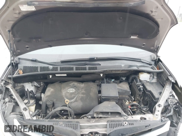 2018 Toyota Sienna LE Auto Access Seat with VIN 5TDKZ3DC8JS948150, listed as a IAAI auction lot 41889062 with 73,724 mi miles and . Bid and sale history available at DreamBid. Image 10.