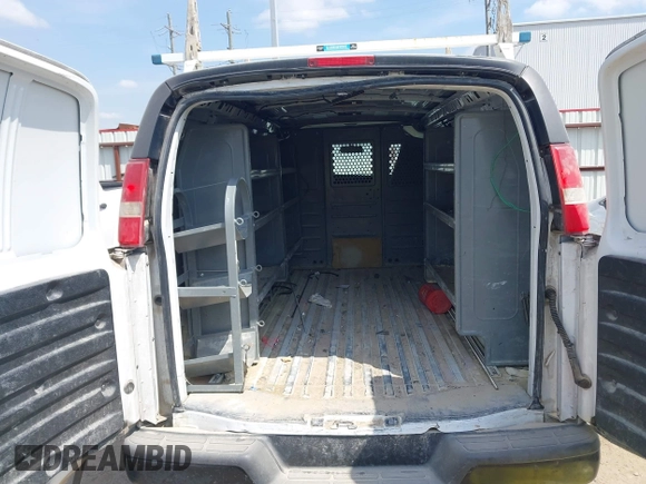 2017 Chevrolet Express Cargo Van with VIN 1GCWGAFF6H1176404, listed as a IAAI auction lot 42014572 with 104,378 mi miles. Bid and sale history available at carsss.com. Image 17.