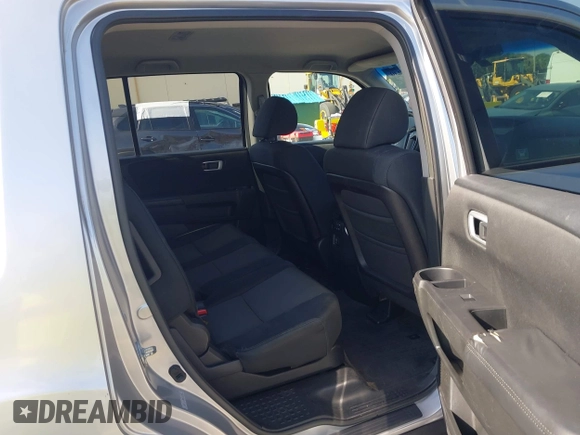 2010 Honda Pilot EX with VIN 5FNYF3H43AB020482, listed as a IAAI auction lot 42077230 with 229,418 mi miles and . Bid and sale history available at carsss.com. Image 8.