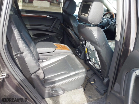 2007 Audi Q7 Premium with VIN WA1BV74L37D046989, listed as a IAAI auction lot 41767091 with 145,294 mi miles. Bid and sale history available at carsss.com. Image 8.