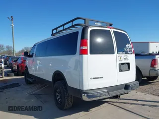 2019 Chevrolet Express Passenger LT with VIN 1GAZGPFG8K1253265, listed as a IAAI auction lot 41749111 with 65,070 mi miles and . Bid and sale history available at DreamBid. Image 3.