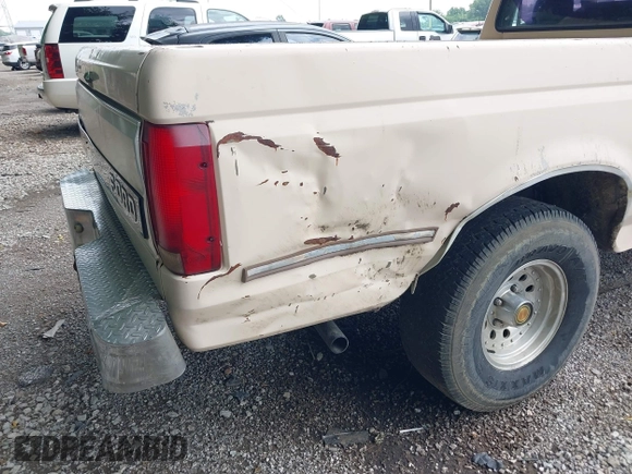 1993 Ford F-150 with VIN 1FTDF15N5PLB24462, listed as a IAAI auction lot 42720788 with Not provided miles and . Bid and sale history available at DreamBid. Image 6.