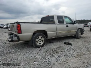2005 Chevrolet Silverado 1500 LT with VIN 2GCEC19TX51315044, listed as a Copart auction lot 43703545 with 306,084 mi miles and Salvage Title. Bid and sale history available at carsss.com. Image 3.