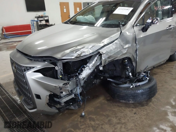 2025 Lexus NX 350h with VIN 2T2AKCEZ8SC043058, listed as a IAAI auction lot 41525981 with 1,575 mi miles and . Bid and sale history available at DreamBid. Image 6.