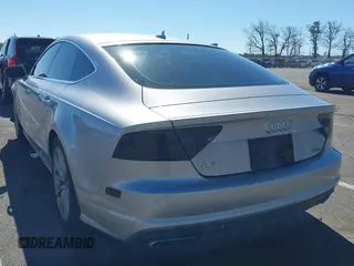 2016 Audi A7 Premium Plus с VIN WAUWGAFC9GN089915, выставлен на аукционе IAAI как лот 41816155 с пробегом 92 782 миль миль и . История ставок и продаж доступна на DreamBid. Изображение 3.