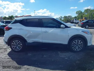 2023 Nissan Kicks SV with VIN 3N1CP5CV3PL547227, listed as a IAAI auction lot 41671232 with 6,220 mi miles. Bid and sale history available at carsss.com. Image 14.