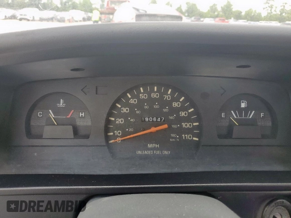 1992 Toyota Pickup z VIN 4TARN81A9NZ011107, wystawiony jako Copart lot #59125725 z przebiegiem 190 647 mil mil oraz Szkoda całkowita • Salvage title. Historia ofert i sprzedaży dostępna na DreamBid. Obrazek 9.