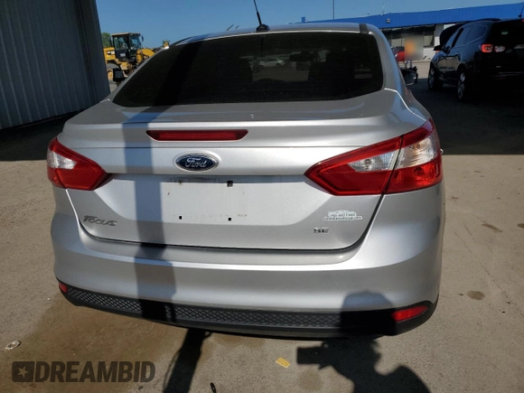 2012 Ford Focus SE with VIN 1FAHP3F29CL161559, listed as a Copart auction lot 61695575 with 127,412 mi miles and Salvage title. Bid and sale history available at DreamBid. Image 6.