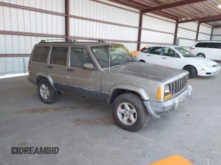 2000 Jeep Cherokee z VIN 1J4FF48S1YL273555, wystawiony jako IAAI lot #42249135 z przebiegiem 184 674 mil mil oraz . Historia ofert i sprzedaży dostępna na DreamBid. Obrazek 1.