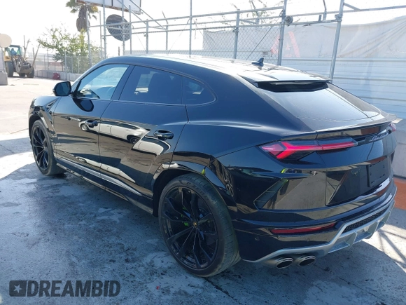2019 Lamborghini Urus z VIN ZPBUA1ZLXKLA03063, wystawiony jako IAAI lot #41653328 z przebiegiem 29 688 mil mil oraz . Historia ofert i sprzedaży dostępna na DreamBid. Obrazek 3.