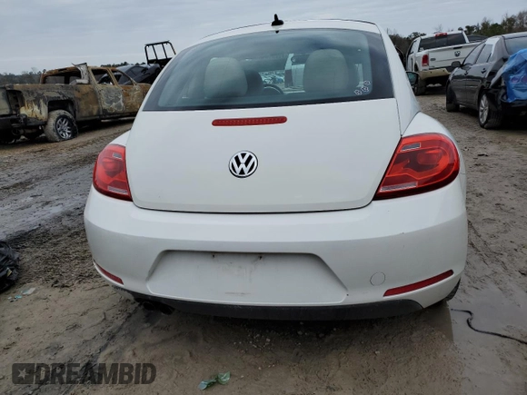 2014 Volkswagen Beetle 2.5L w/Sun with VIN 3VWJP7AT7EM613977, listed as a Copart auction lot 89251315 with 101,885 mi miles and Salvage Title. Bid and sale history available at DreamBid. Image 6.
