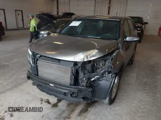 2015 Kia Sorento LX with VIN 5XYKTCA68FG640609, listed as a IAAI auction lot 41902622 with 140,514 mi miles. Bid and sale history available at carsss.com. Image 6.