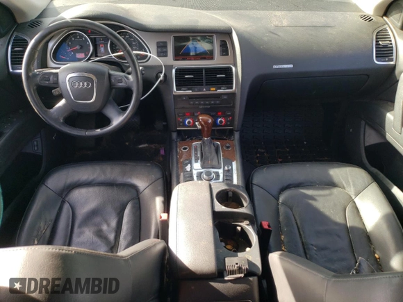 2009 Audi Q7 z VIN WA1AV74L39D008760, wystawiony jako Copart lot #85834664 z przebiegiem 165 647 mil mil oraz Czysty tytuł • Clean title. Historia ofert i sprzedaży dostępna na DreamBid. Obrazek 8.