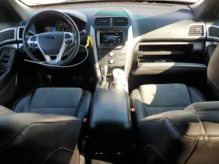 2015 Ford Explorer XLT with VIN 1FM5K8D8XFGB46061, listed as a Copart auction lot 51047835 with 118,885 mi miles and Salvage Title. Bid and sale history available at DreamBid. Image 8.