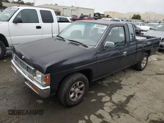 1996 Nissan Frontier XE z VIN 1N6SD16S8TC345546, wystawiony jako Copart lot #44806825 z przebiegiem 229 440 mil mil oraz Szkoda całkowita • Salvage title. Historia ofert i sprzedaży dostępna na DreamBid. Obrazek 1.