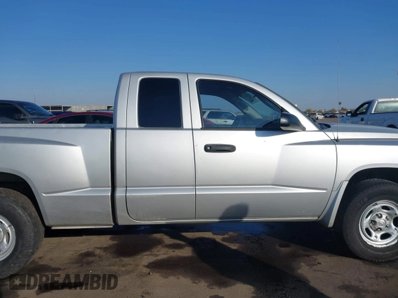 2008 Dodge Dakota ST with VIN 1D7HE22KX8S626188, listed as a IAAI auction lot 41454772 with 215,297 mi miles and . Bid and sale history available at carsss.com. Image 13.