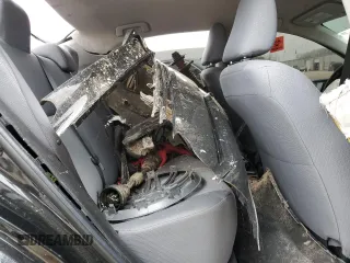 2019 Toyota Corolla L z VIN 5YFBURHE7KP887803, wystawiony jako Copart lot #43041105 z przebiegiem 156 584 mil mil oraz Szkoda całkowita • Salvage title. Historia ofert i sprzedaży dostępna na DreamBid. Obrazek 10.