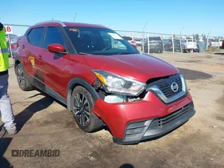 2019 Nissan Kicks S with VIN 3N1CP5CU4KL511255, listed as a IAAI auction lot 41841226 with 91,575 mi miles and . Bid and sale history available at carsss.com. Image 1.