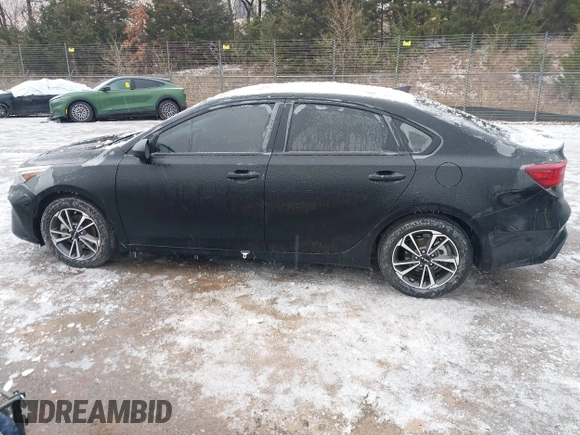 2023 Kia Forte LXS z VIN 3KPF24AD9PE511818, wystawiony jako IAAI lot #41554269 z przebiegiem 16 465 mil mil oraz . Historia ofert i sprzedaży dostępna na DreamBid. Obrazek 14.