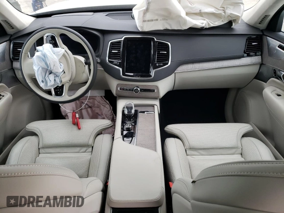 2023 Volvo XC90 Ultimate Bright Theme with VIN YV4H60CA0P1918791, listed as a Copart auction lot 47404573 with 6,208 mi miles and . Bid and sale history available at DreamBid. Image 8.