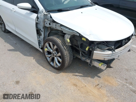 2015 Chrysler 200 S with VIN 1C3CCCBB1FN566088, listed as a IAAI auction lot 42406892 with 155,523 mi miles and . Bid and sale history available at DreamBid. Image 13.