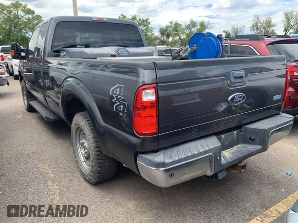 2015 Ford F-250 XLT z VIN 1FT7X2B61FEC57669, wystawiony jako IAAI lot #42430375 z przebiegiem 141 252 mil mil oraz . Historia ofert i sprzedaży dostępna na DreamBid. Obrazek 30.